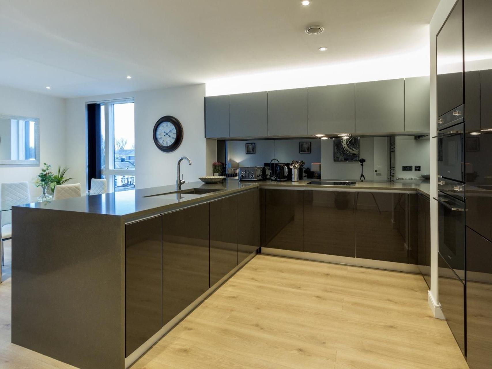 2 Bed Property Close To Heathrow Airport Hounslow Exterior foto